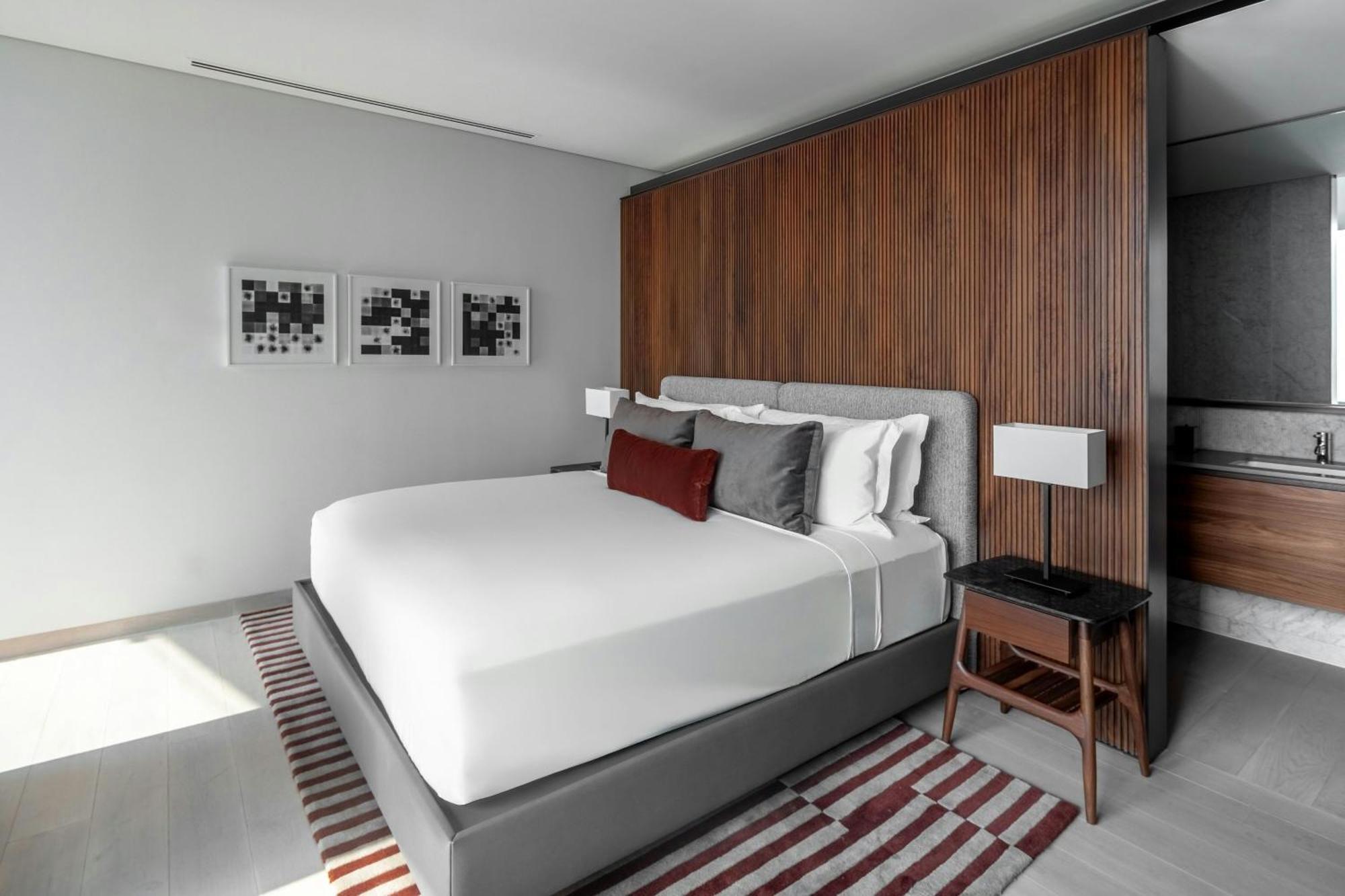 The Ritz-carlton Residences 5*