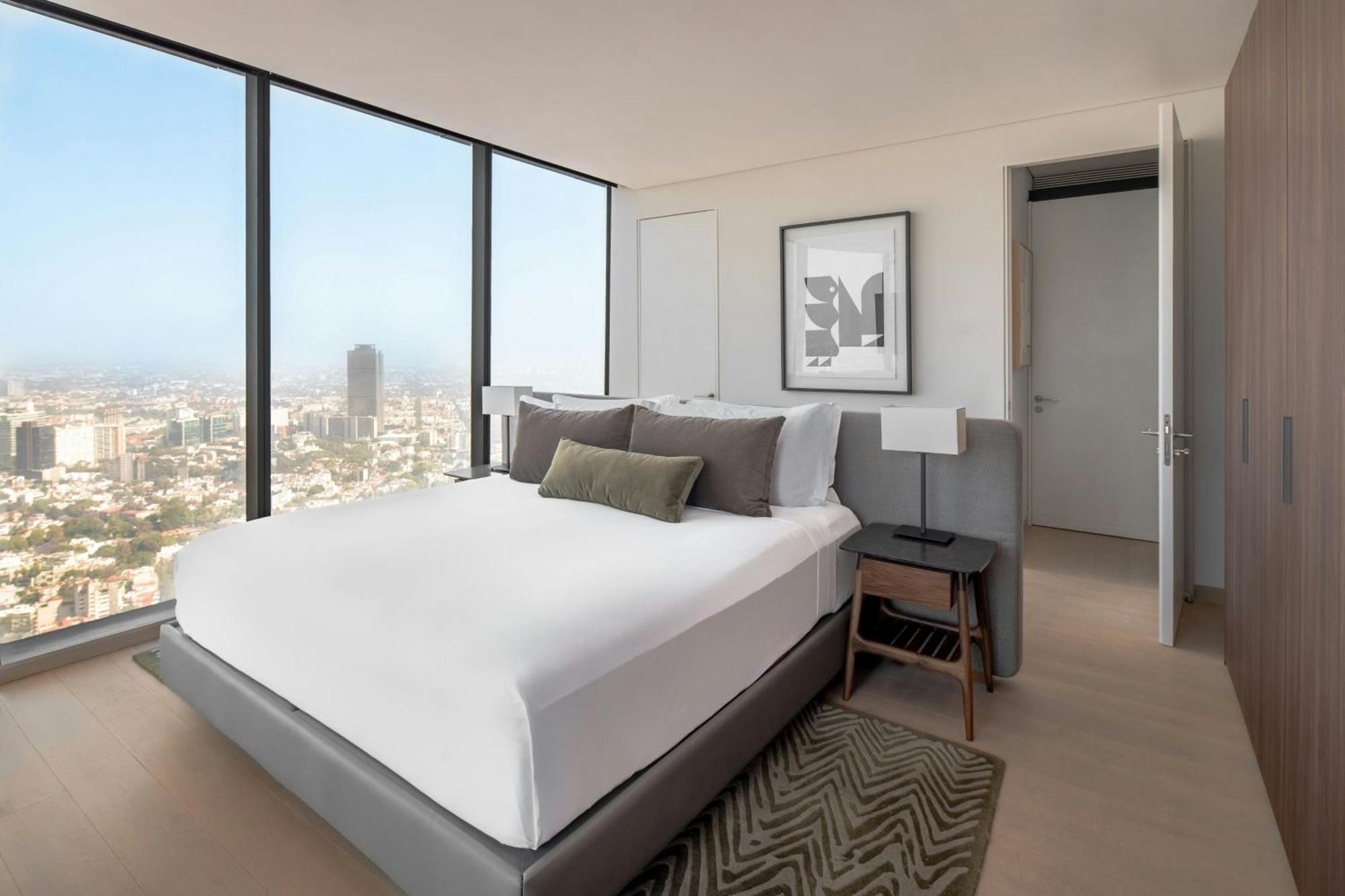 The Ritz-carlton Residences Hotel 5*